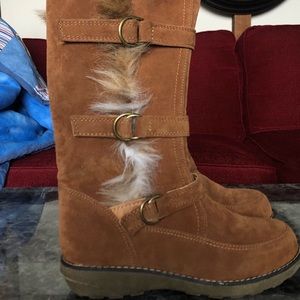 Women's LAMO Boots-Suede Faux Fur Lined-Size 8